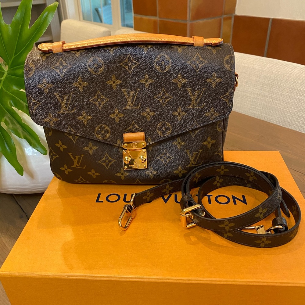 Authentic Louis Vuitton Pochette Metis